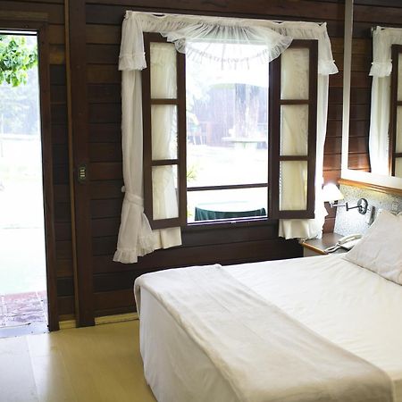 Hotel Green Hill Жуис-ди-Фора Номер фото
