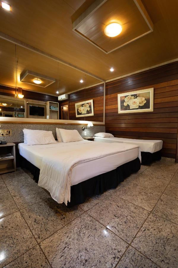 Hotel Green Hill Жуис-ди-Фора Экстерьер фото